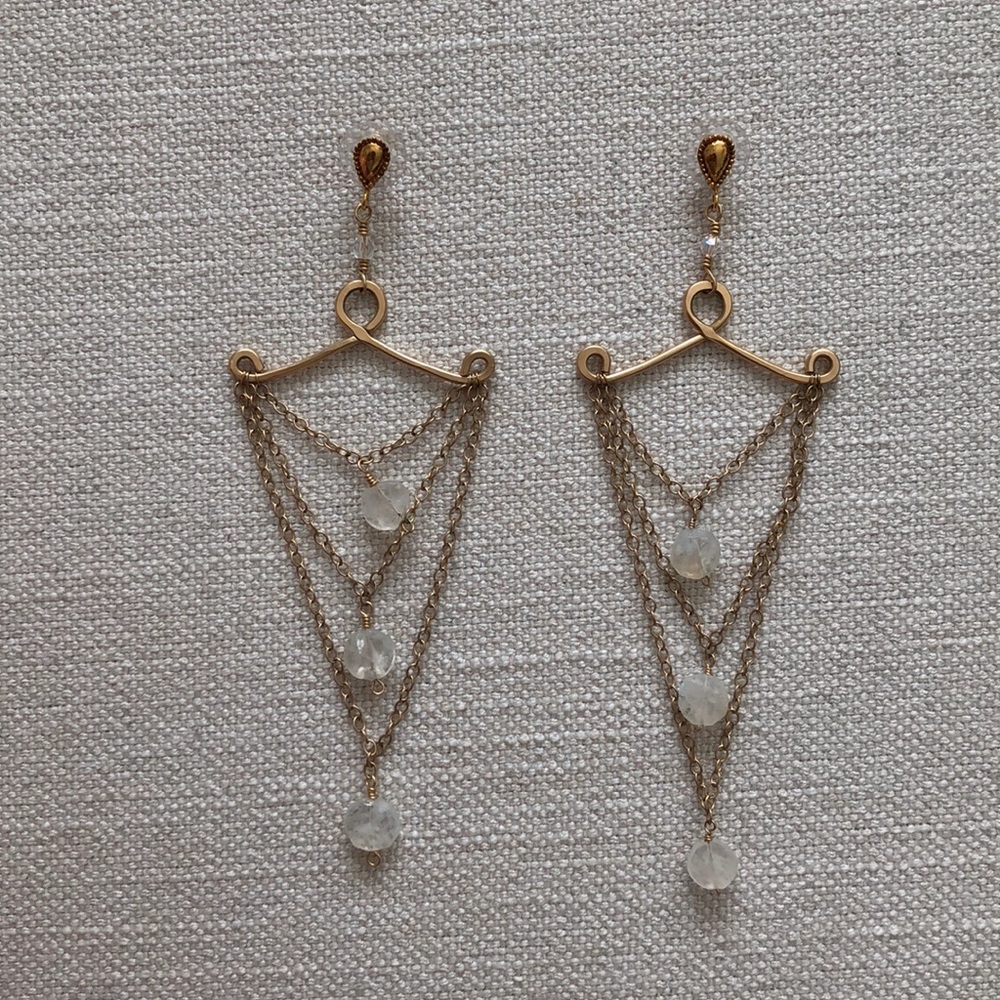 Chandelier drop earrings